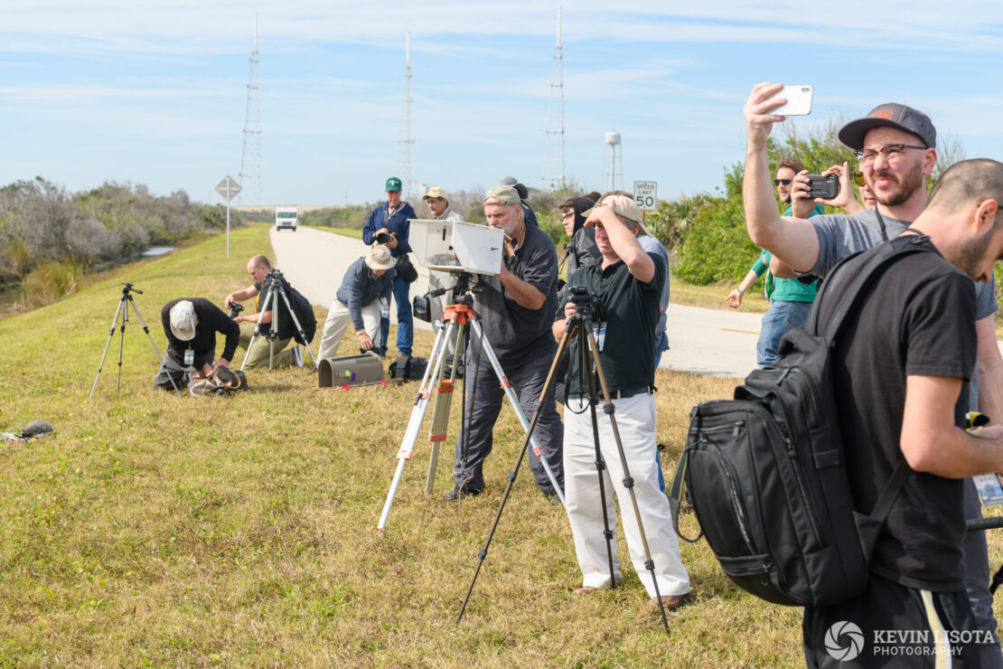 Photographers prepare for Falcon Heavy maiden launch