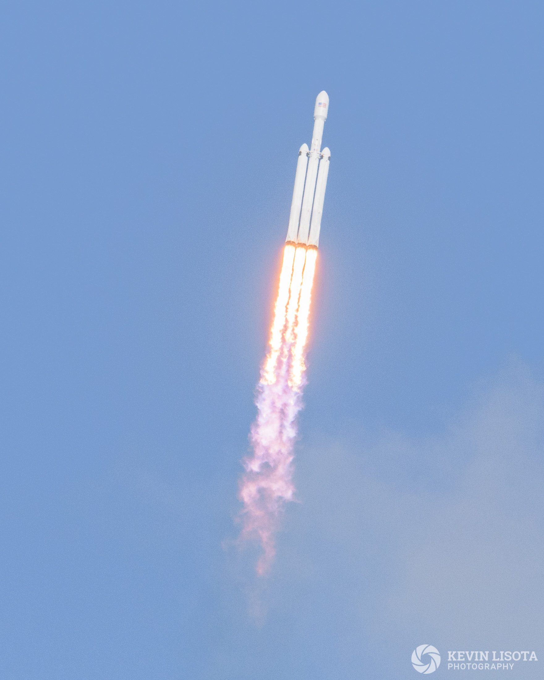 SpaceX Falcon Heavy ascends after liftoff