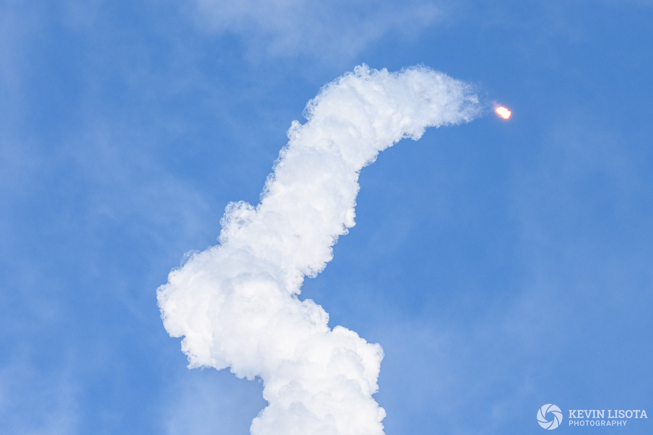 SpaceX Falcon Heavy Launch exhaust trail