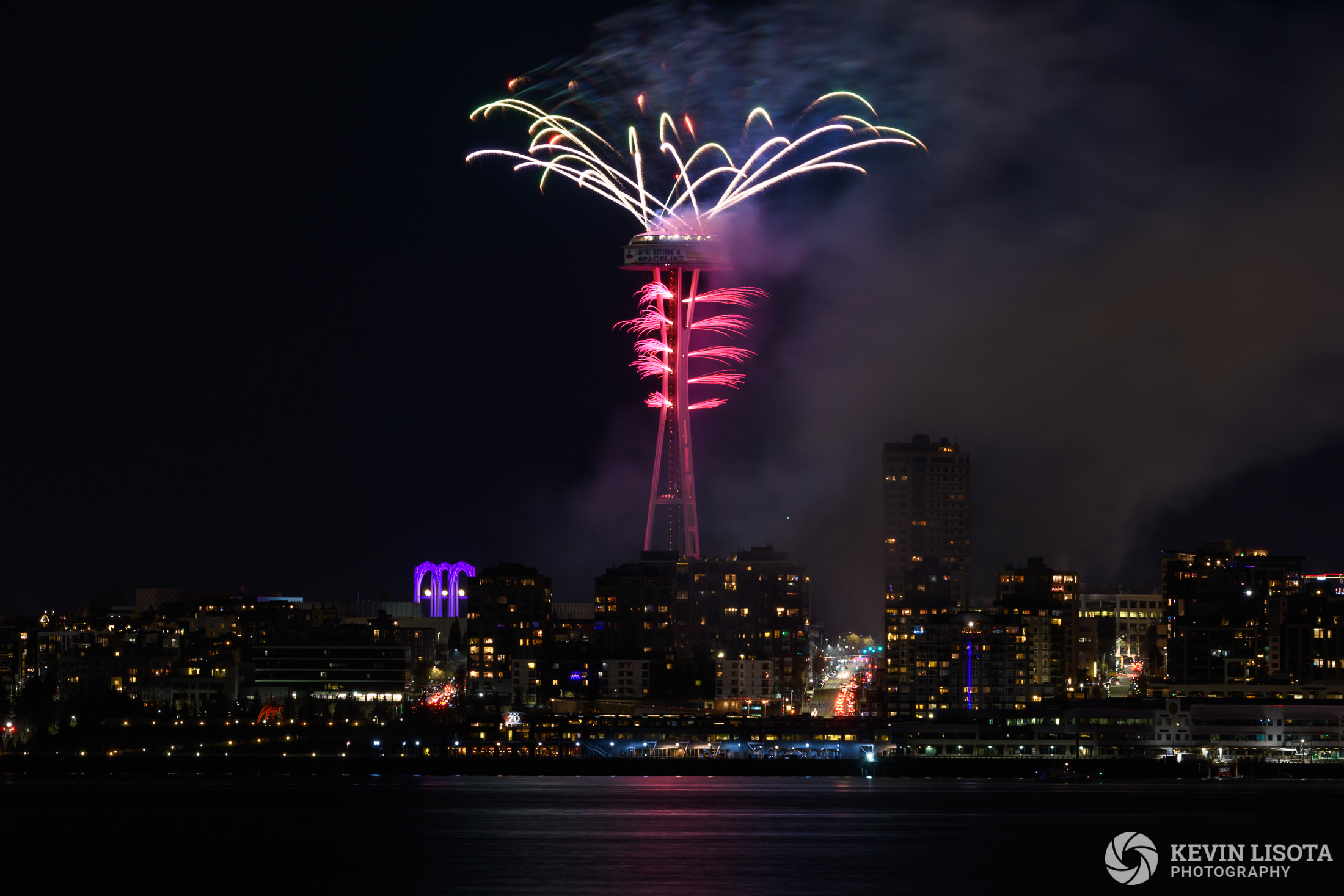 New Year's fireworks at the Space Needle 2018