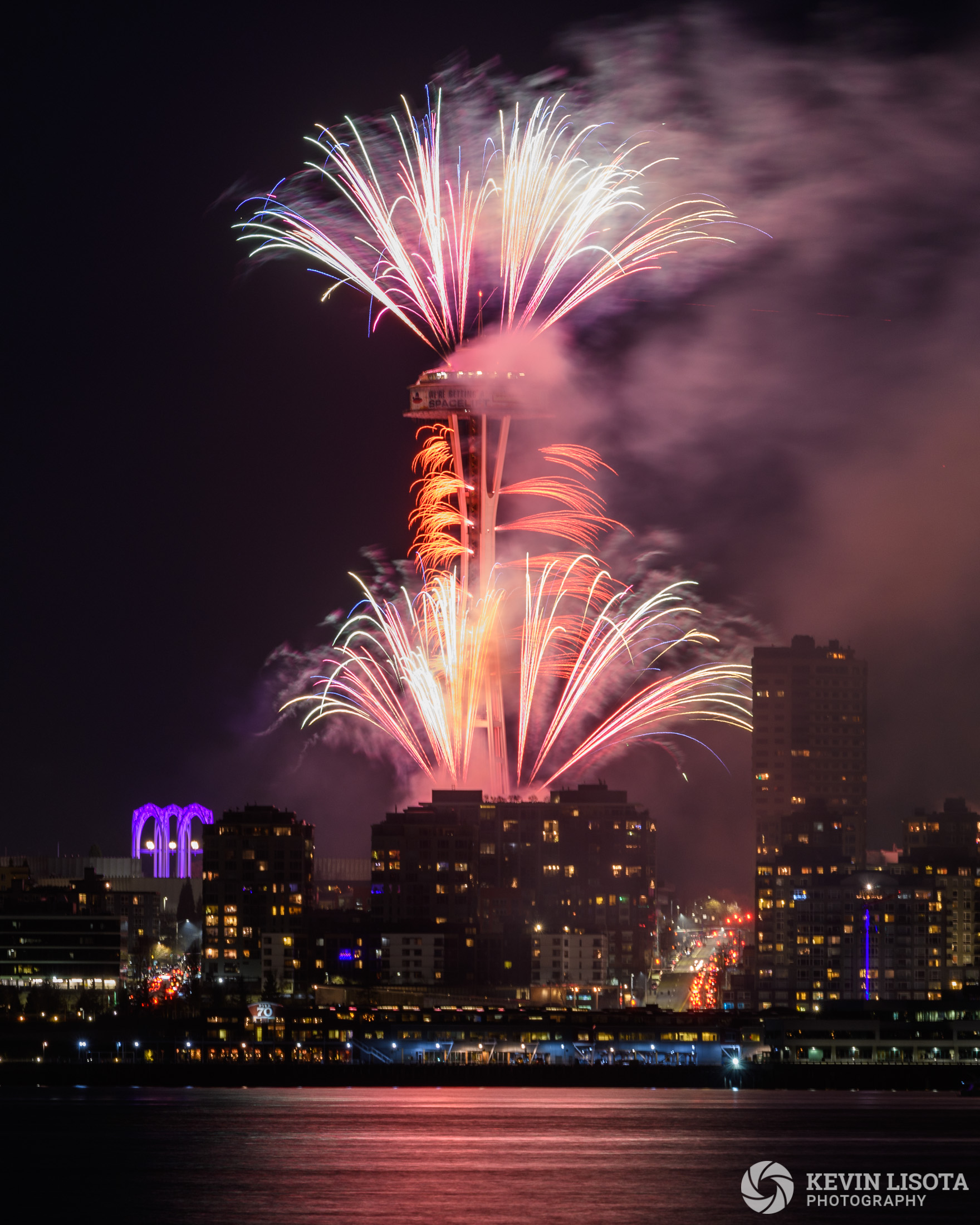 New Year's fireworks at the Space Needle 2018