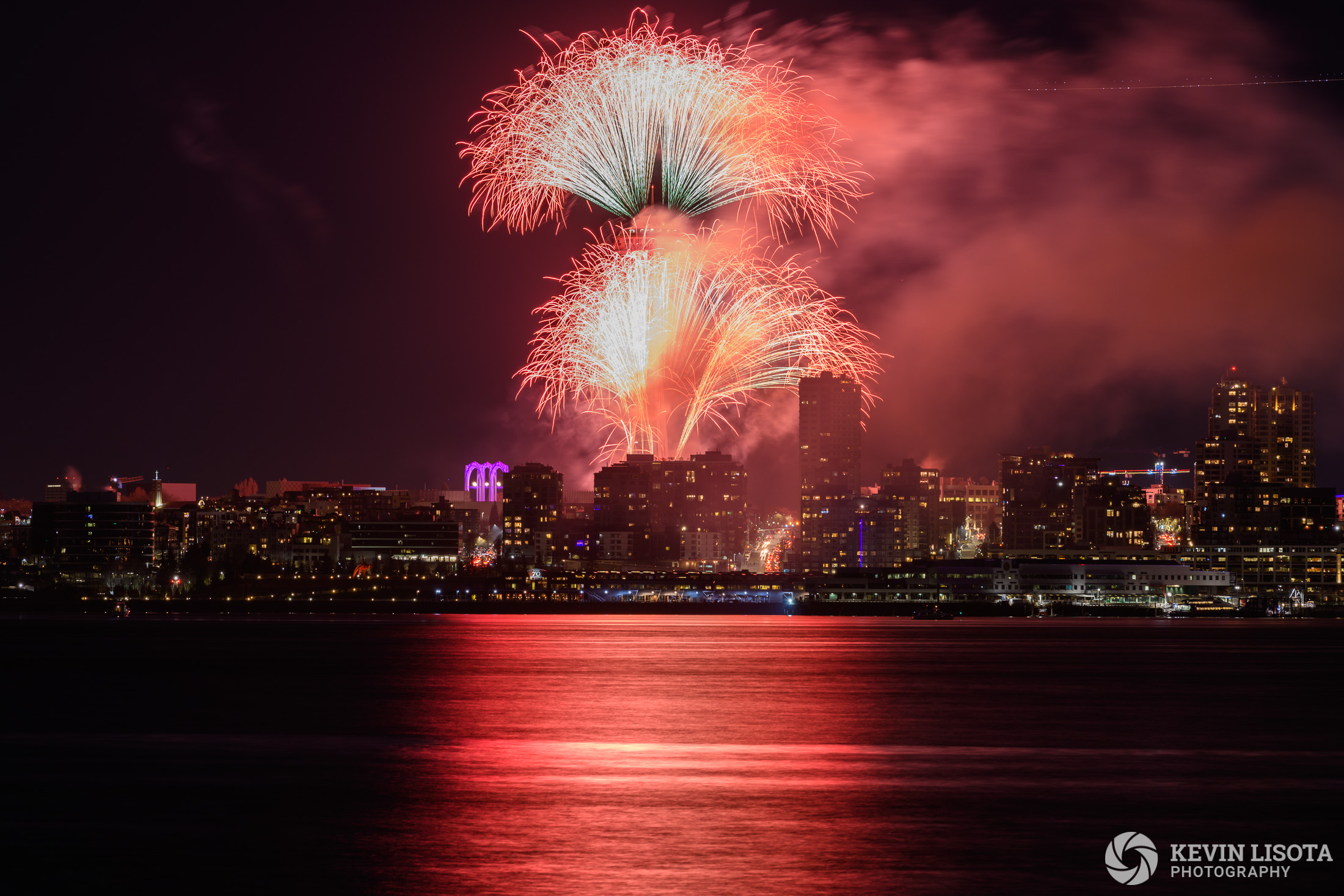 New Year's fireworks at the Space Needle 2018