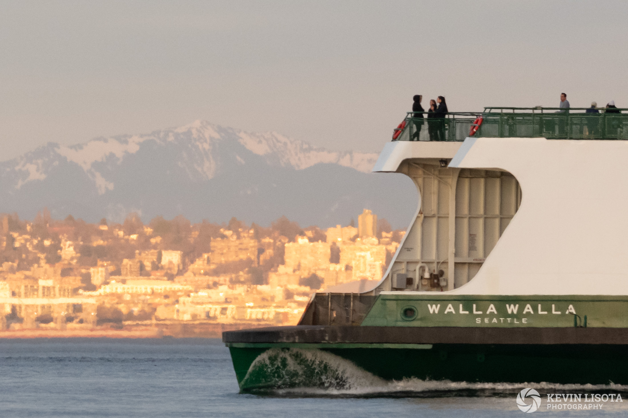 Walla Wall fery and Seattle skyline - heat distortion