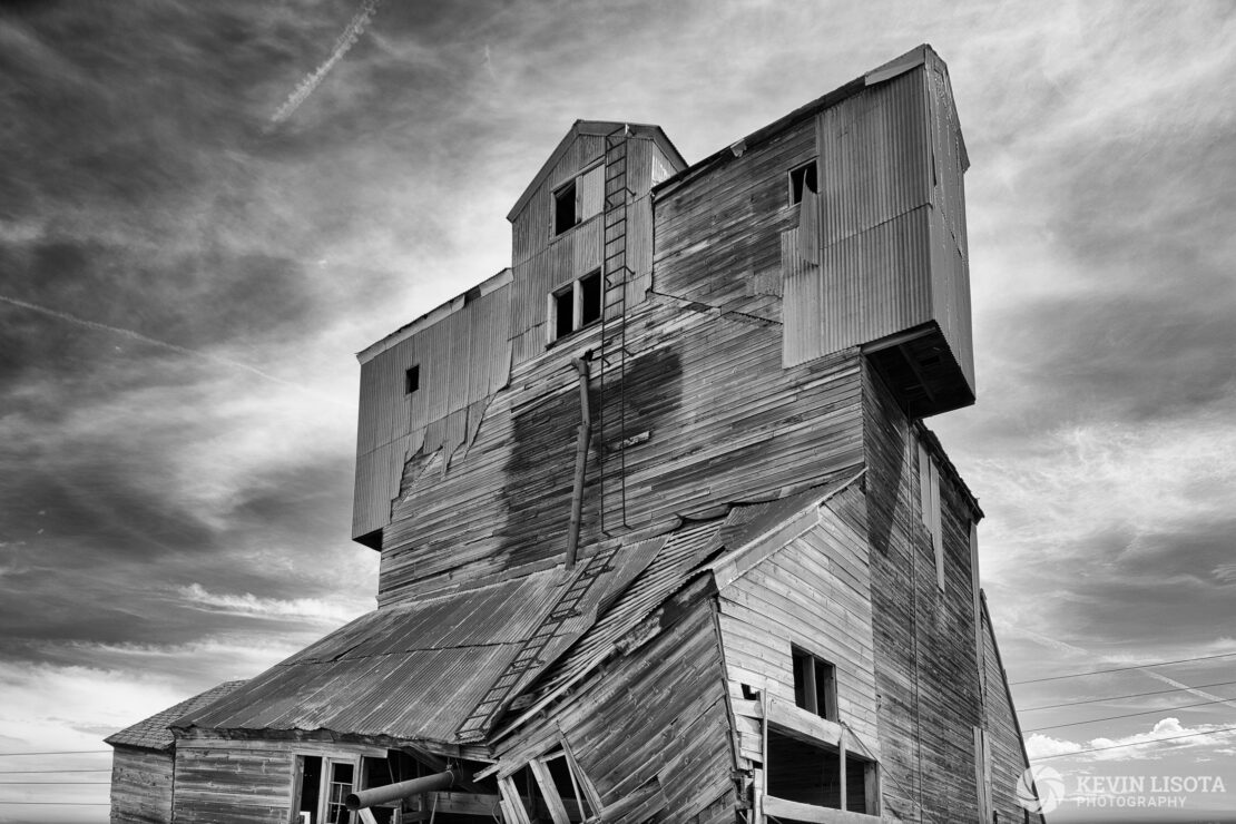 Dilapidated grain barn in the Palouse