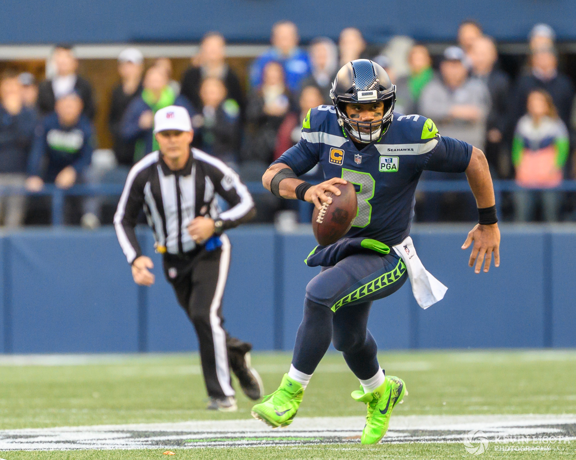 Russell Wilson - Seattle Sehawks vs. Los Angeles Chargers - November 4, 2018